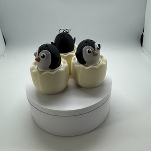 Twisty Clicker Fidget Penguin in an Egg Keychain 3D Print